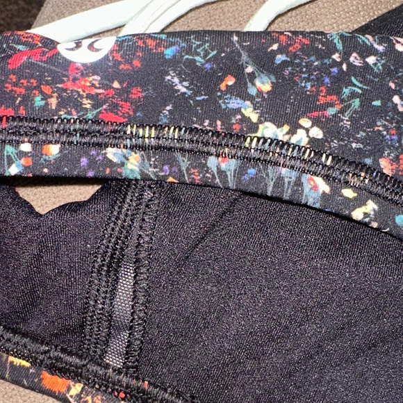 Lululemon Black Floral Sports Bra Size Small - Picture 10 of 11